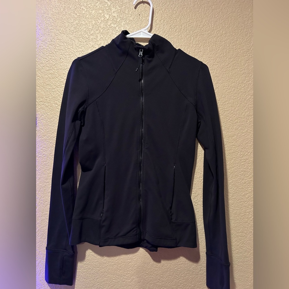 Fitted zip up